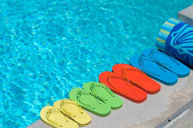 FlipFlops_pool.jpg